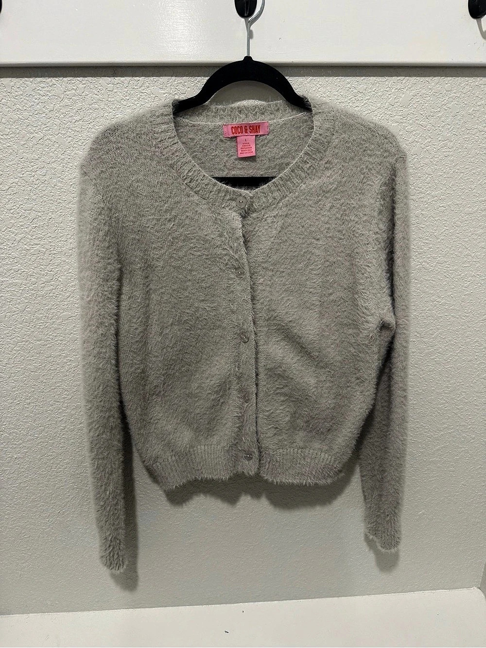 Coco & Shay Fuzzy Cardigan in Gray Size Large Like New